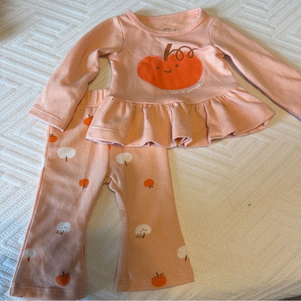 Cat & Jack Peach and Orange Pumpkin Peplum Top & Pants Costume Set